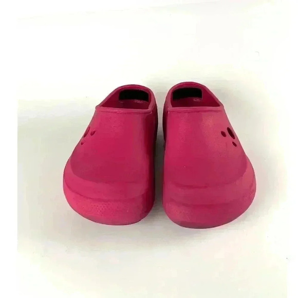 Crocs Pink Clogs Youth Sz J1 Big Kids Slip On - Picture 2 of 9